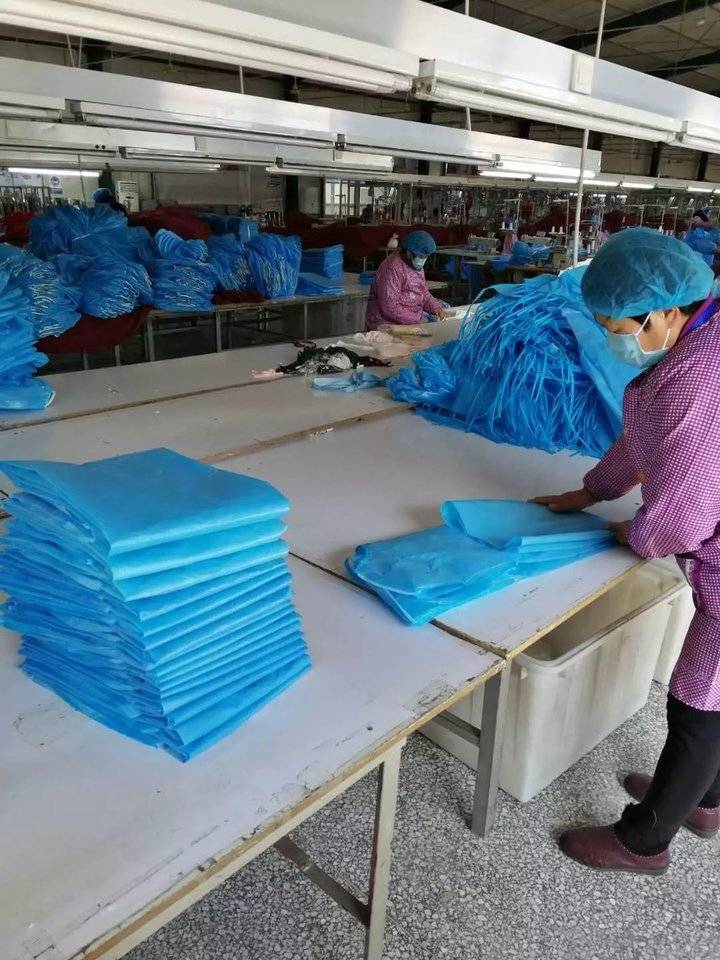 枣庄首家企业获批隔离衣生产资质，日产量达2000件套助力防疫