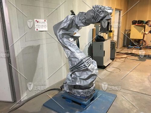 服装加工厂的机器人守护战衣 织就工业安全的新防线